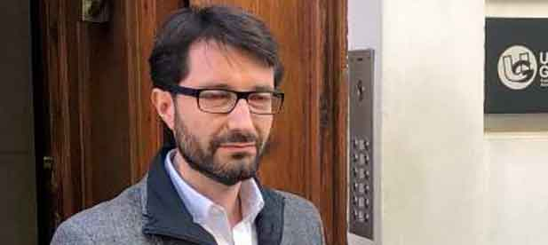 Las m&aacute;quinas se han ido de la v&iacute;a &ldquo;y nos han dejado una l&iacute;nea continua que es un problema&rdquo;. &ldquo;No solo no han corregido el problema existente sino que, adem&aacute;s, nos han dejado otro&rdquo;, dice