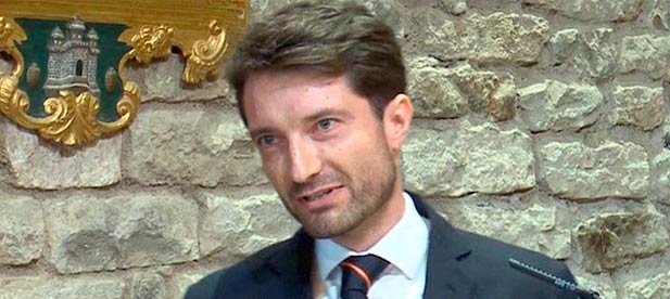 Jesús Lecha lamenta que el PSOE califique de “peligrosa” la medida. “Lo peligroso es hoy encender la calefacción si tu pensión es de poco más de 400 euros”