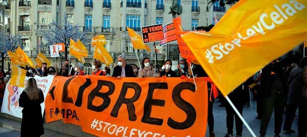 El PP presenta una moción a favor de la libertad y en contra de las imposiciones ideológicas del Gobierno de Sánchez que elimina la pluralidad del sistema educativo.