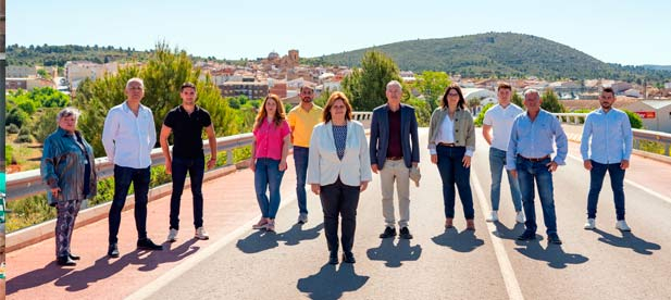 Para Lucía García, esta actuación musical, organizada en el marco de unas fiestas tan significativas para la población, que conmemoran la llegada del agua al pueblo y en este 2025 celebran 100 años de esta efeméride, “debería ser gratuita”