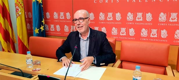 Martínez: "Proteger a los profesionales sanitarios debe ser el primer paso y no se pueden tolerar más errores de este calibre"