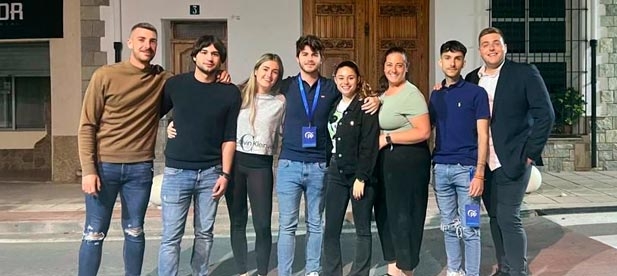Marc Diago y miembros de la candidatura de Fanzara.