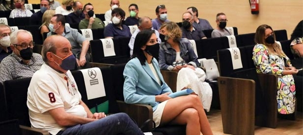 España: "Tras una Asamblea bochornosa en la que el gobierno de Marco, después de dos años en dique seco, dejó clara su nula gestión en el área -ni hubo nuevos Estatutos, ni se abordó una nueva Junta de Fiestas-, es hora de trabajar"