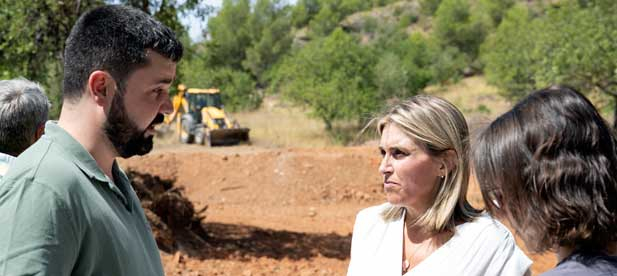 Marta Barrachina anuncia en Argelita un convenio para urbanizar la zona industrial e integrarla en el entorno urbano y económico del municipio
