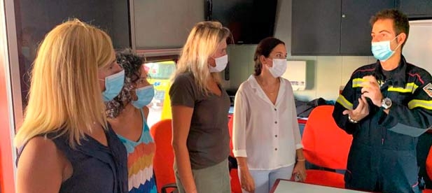 Marta Barrachina se ha desplazado hoy hasta Azuébar donde se ha reunido con la alcaldesa de la localidad, Jessica Miravete, para conocer los efectos de un incendio