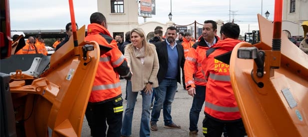 El responsable provincial de la cartera expone la necesidad de "atender cuestiones básicas para la protección de quienes se exponen al fuego". "Su seguridad es la de nuestro territorio y trabajamos por ello los 365 días del año", afirma Vicente.
