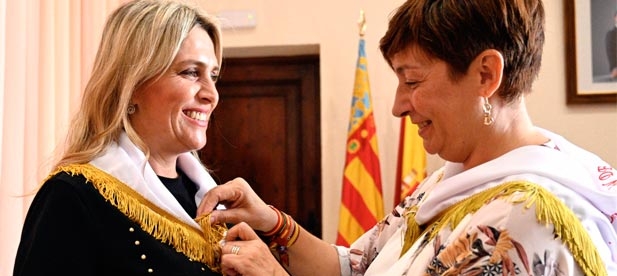 La presidenta de la Diputación asiste a la cuarta jornada de este tradicional acto que desde el 2005 ostenta la declaración de fiesta de interés turístico internacional y desde el 2011 Bien de Interés Cultural Inmaterial