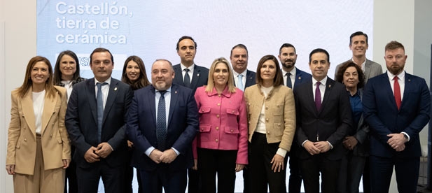 Marta Barrachina destaca que de cada euro invertido en el sector cerámico se generan cuatro y de cada ocupación creada directamente por el sector se generan cuatro puestos de trabajo de forma indirecta o inducida