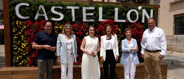 La presidenta del PP de Castellón ciudad, Begoña Carrasco, señala que “mirando a los ojos, como nosotros sabemos hacer", "pido movilización el domingo y concentración del voto en el PP.