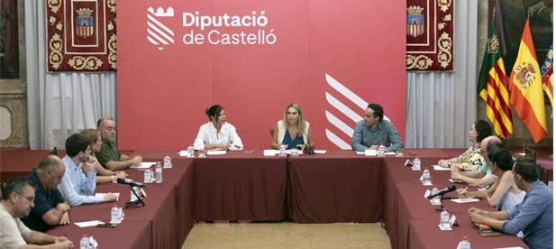Marta Barrachina: "Estamos al lado de los municipios con hechos y acciones, defendemos el presente y el futuro de nuestra provincia, protegemos el territorio y los intereses de todos los vecinos que puedan verse perjudicados por este tipo de proyectos"