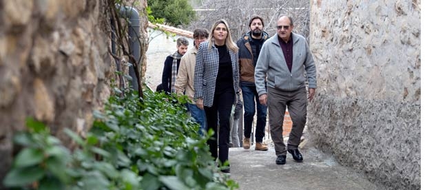 Marta Barrachina: "La Diputación llega donde otras administraciones no pueden hacerlo. Igualar las oportunidades en las zonas del interior de la provincia y asegurar servicios básicos como el abastecimiento de agua es vital para frenar la despoblación"