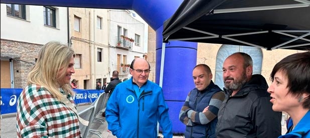 Para la presidenta provincial del PPCS, que ha estado acompañada por el alcalde de Les Useres, Jaime Martínez, ha puesto en valor a los 2.100 corredores de la MiM y la CSP que toman parte este año en el evento deportivo.