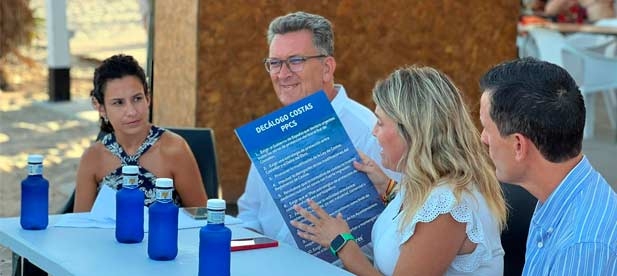 La iniciativa plantea defender los derechos que el reglamento niega y modificar la ley de costas para incorporar el decálogo de medidas que la presidenta provincial, Marta Barrachina, presentó este verano en Burriana.