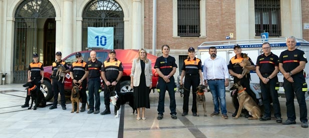 Marta Barrachina: "Desde la Diputación reforzamos nuestro compromiso con esta unidad que trabaja para salvar vidas y para encontrar supervivientes"