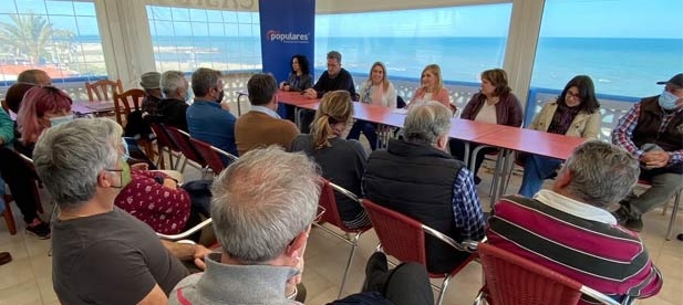 Para Pallarés “solo el PP garantiza la defensa de los derechos de unos propietarios que han visto cómo la izquierda, desde el Gobierno de España, la Generalitat Valenciana y la Diputación les negaban protección y futuro para sus viviendas”