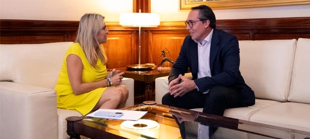 "Debemos trabajar de forma conjunta para sumar y fomentar las oportunidades económicas de la provincia a través de esta infraestructura estratégica", ha indicado Marta Barrachina