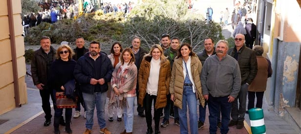 La líder provincial del PP reúne en Les Coves a militantes y afiliados para poner en valor “las fortalezas que forman parte de este sentimiento único”. “Somos parte de una tierra que es mágica y que no necesita trucos para brillar. Somos auténticos”