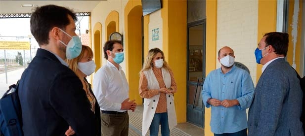 Marta Barrachina: "Es vergonzoso que el ministro de Agenda Urbana venga a Castellón y no anuncie la recuperación de frecuencias a Vinaròs que el PP amplió a 12 y el PSOE ha reducido a siete"