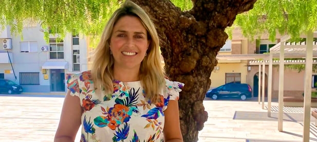 Denuncia que “los gobiernos del PSOE se han ido de vacaciones y dejando a los castellonenses en riesgo extremo”, por lo que reclama la inmediata contratación de personal y más vacunas.