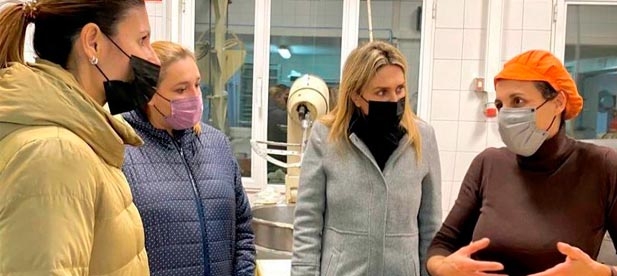 “Castellón se consume los 365 días del año, pero en estas fechas es un privilegio, todavía más si cabe, degustar las delicias que producen familias enteras dedicadas a dar lo mejor de esta provincia”, señala la líder provincial del PPCS