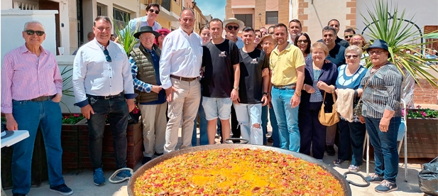 José Adsuara, presidente local del PP, defiende en la festividad de las paellas "una escucha activa a Mascarell" porque "el ninguneo hacia sus demandas nos hace daño a todos"