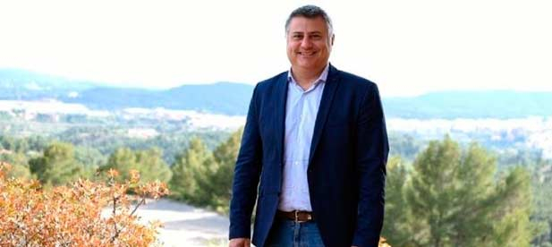 Vicente Mateo, portavoz del PP en la localidad, advierte que la "población está sufriendo las consecuencias de una gestión económica negligente". "Son los números rojos del socialismo"