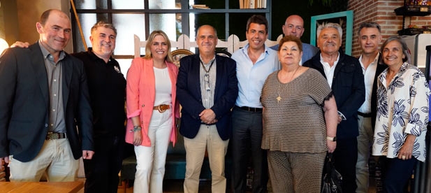 El presidente del PP local, José Antonio Redorat, y el alcalde de Benicarló, Juanma Cerdá, comparten las dificultades de un sector “que es vertebral para nuestra economía”