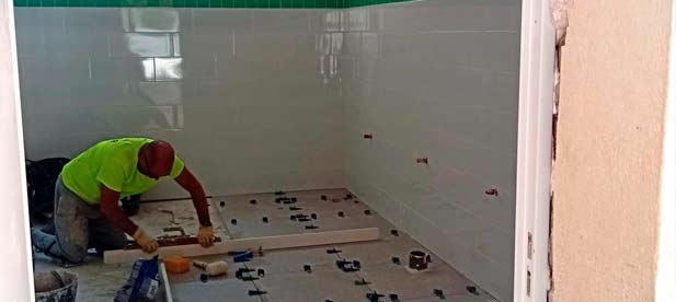 La edil subraya que mantener las infraestructuras educativas es una prioridad y que todos los niños de Castellón merecen instalaciones de calidad.