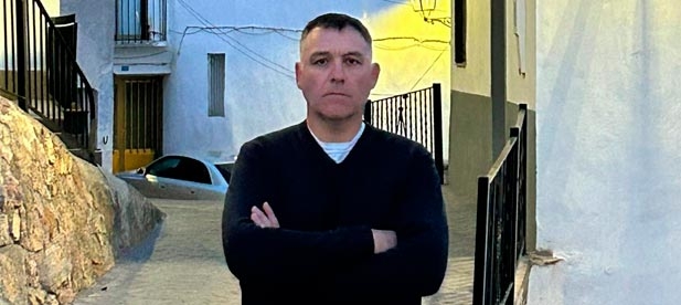 El regidor considera que al alcalde “se le ha olvidado que el consistorio es la casa de todos los vecinos de Teresa. Gobernar el ayuntamiento como un cortijo no es propio de un estado democrático.