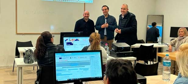Andrés: "En total hemos contratado a 25 personas, 20 alumnos trabajadores y otras 5 del equipo docente y de dirección"