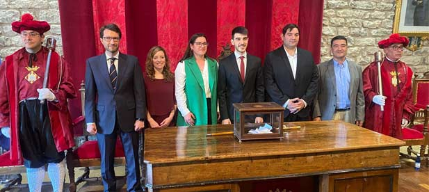 Ortí hace un llamamiento al equipo de gobierno y al PSOE para “colaborar con la justicia”. “Somos representantes ciudadanos y tenemos el deber de poner luz y taquígrafos a una trama corrupta”