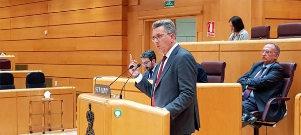 Afirma que Ribera “tiene en pie de guerra a todo el litoral español y, muy especialmente al valenciano”