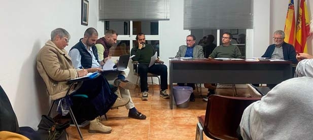 “La decisión ni se ha negociado, ni se ha compartido ni se ha debatido. Directamente se ha impuesto para evitar que la labor de control que ejercemos cada dos meses se mantenga. Nos preguntamos qué pretenden esconder”, señalan desde el PP
