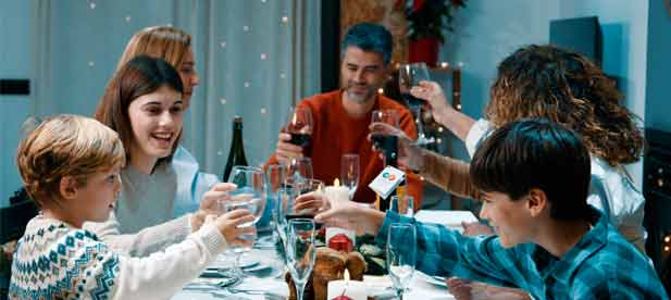 "El esp&iacute;ritu navide&ntilde;o se celebra, se comparte con los seres queridos y se transmite de generaci&oacute;n en generaci&oacute;n", ha destacado la presidenta Marta Barrachina