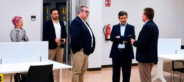 El proyecto de j&oacute;venes emprendedores recibe el apoyo econ&oacute;mico de la Conselleria de Innovaci&oacute;n para facilitar la puesta en marcha de planes de negocio "que son siempre una buena noticia para nuestro municipio. Emprender es un valor"