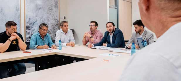 El edil recuerda también que los vendedores del Mercado Central estarán en sus puesto habituales durante la campaña de la Navidad 2025 y no se trasladarán al mercado provisional hasta una vez iniciado 2026