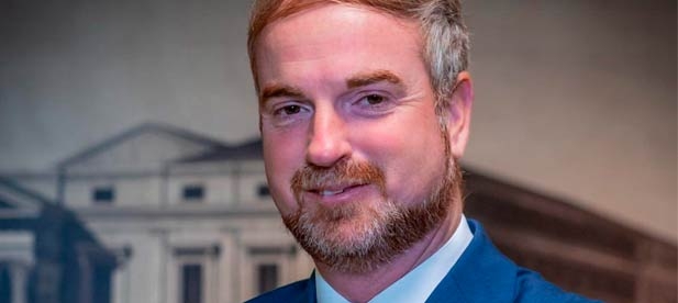 Para Clavell "el PSOE vulnera el derecho más sagrado de las familias que es su libertad para elegir el colegio que deseen para sus hijos. Inclusión sí, Especial también"