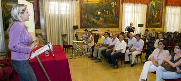 Diputaci&oacute;n destina ayudas por valor de 266.000 euros para garantizar que 110 asociaciones y entidades prestadoras de servicios sociales puedan mantener su trabajo solidario durante el ejercicio de 2013.