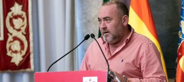 "A lo largo de cuatro años, tanto PSOE como Compromís han demostrado que no son de fiar". "Necesitamos un gobierno fuerte, responsable y solvente ante los problemas que condicionan la vida de nuestros vecinos", señala Vicente Pallarés