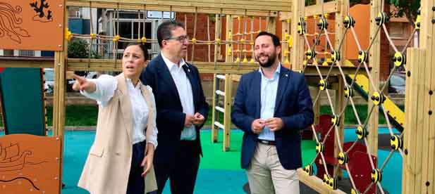 Los concejales de las distintas &aacute;reas implicadas visitan el nuevo espacio, que refuerza la dinamizaci&oacute;n del distrito mar&iacute;timo y mejora los espacios p&uacute;blicos urbanos para las familias