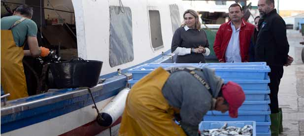 Martínez pone en valor el compromiso de los pescadores con las paradas biológicas y asegura que "nadie más que ellos saben lo importante que es garantizar la recuperación de la mar".