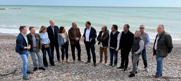 Mientras el Gobierno de España no hace nada, la Generalitat Valenciana ha aprobado la primera ley que regula, protege y concilia los usos del litoral valenciano y de la que Alós fue ponente.