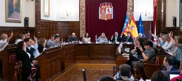 La institución provincial también aprueba dirigirse al Gobierno Central para exigir que el coste de las desaladoras sea asumido por el Estado y para solicitar la declaración del 55 Sexenni de Morella como acontecimiento de excepcional interés