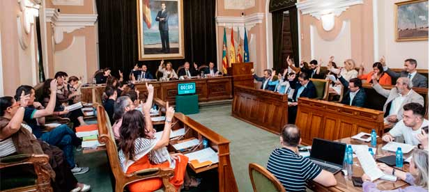 El pleno de Castellón rechaza los recortes en Columbretes y aprueba 2,26 millones para proyectos de ciudad