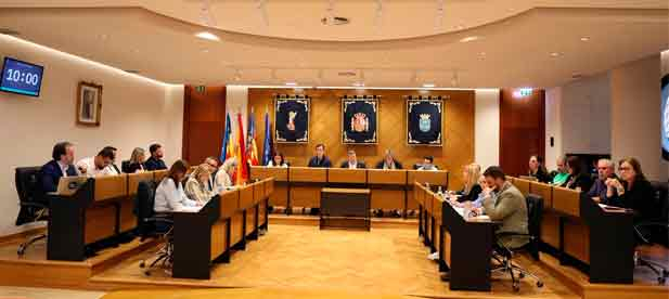 Aprobada una partida de 146.000 euros para la modernizaci&oacute;n del software contable y 50.000 euros para la reparaci&oacute;n urgente de las cubiertas del cementerio