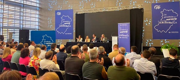 La presidenta provincial del PP de Castellón, Marta Barrachina, gobernará con mayoría absoluta en la Diputación de Castellón con 14 diputados “sin sectarismos y para todos los ciudadanos”