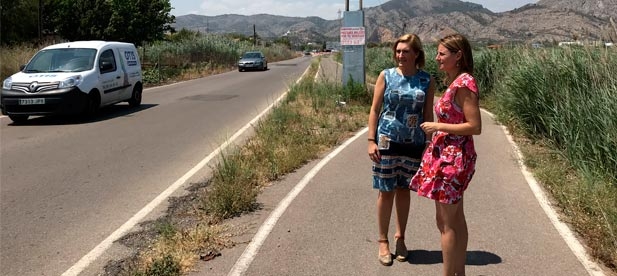  La carretera es una de las más utilizadas por vehículos y vecinos por unir la CV-149, el camí Serradal y la avenida Ferrandis Salvador, y presenta problemas de seguridad.