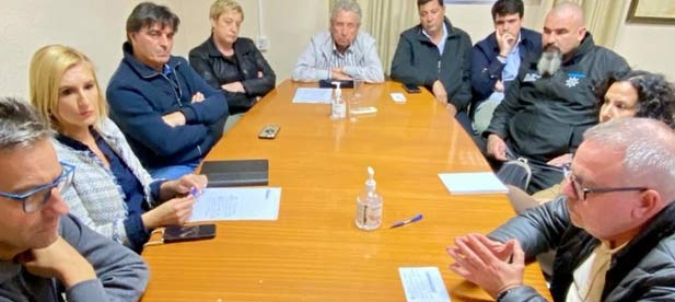 Pradas pone el foco en las 800 familias de Castellón que tienen en el mar su medio de vida. "Hoy muchas familias viven con un jornal que en el mejor de los casos es de 100 euros semanales.