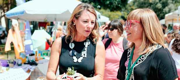 La iniciativa comercial del Raval re&uacute;ne a 20 establecimientos y numerosos vecinos y visitantes en una jornada abierta y festiva.