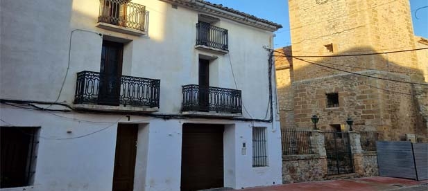 El edificio, será adquirido para convertirlo en un inmueble de titularidad municipal y rehabilitarlo para ofrecer cuatro viviendas de régimen social.